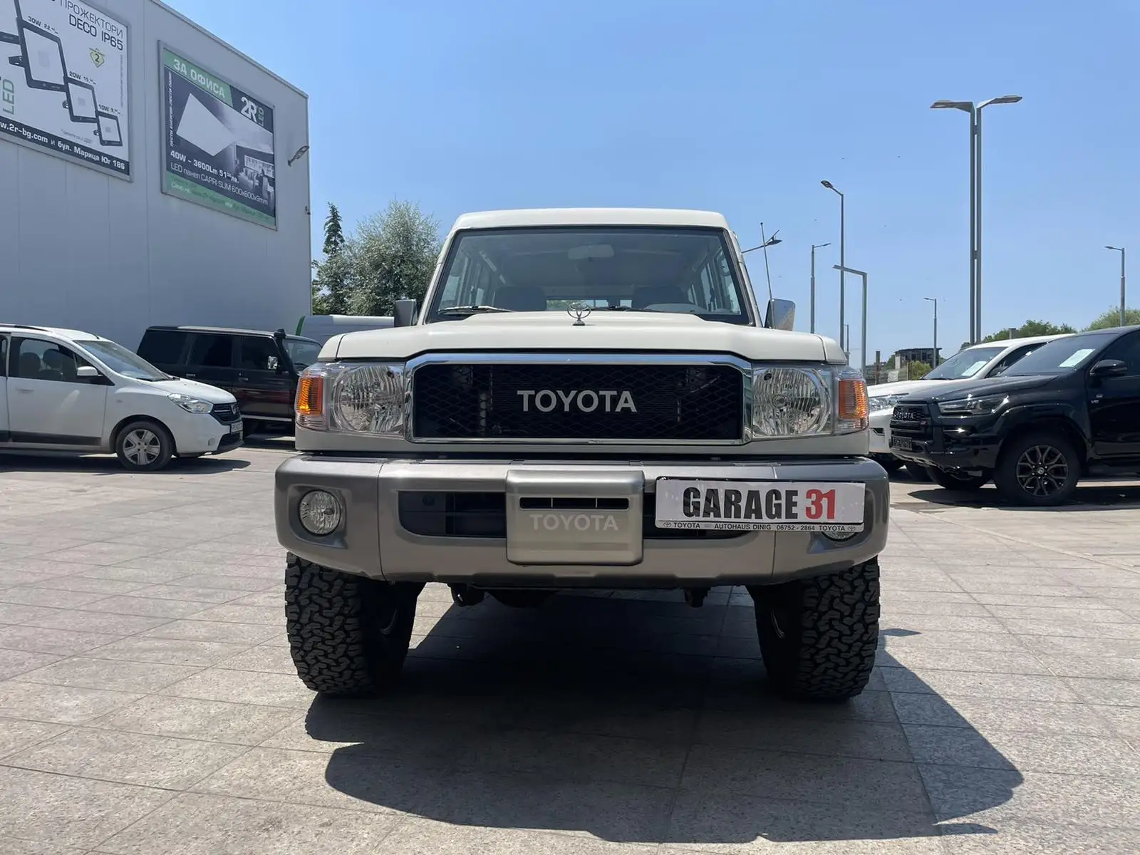 TOYOTA LAND CRUISER GRJ78 — Foto 1 von 17