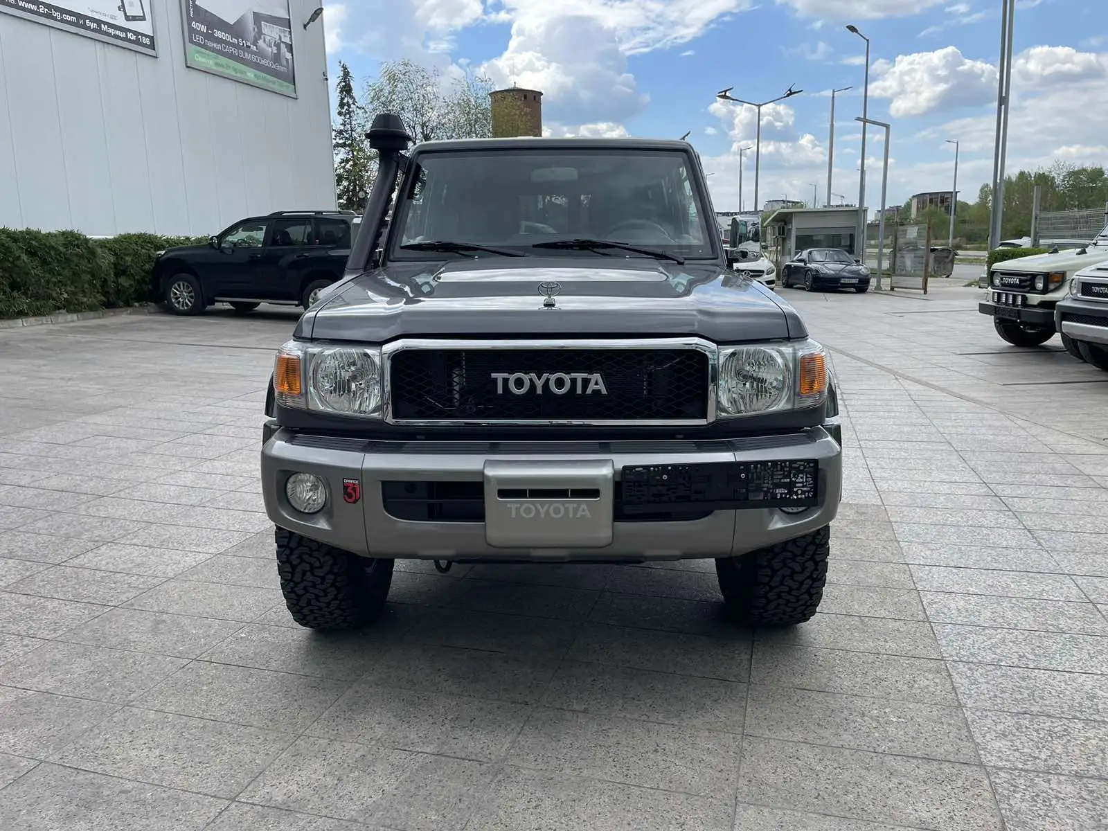 TOYOTA LAND CRUISER GRJ76 LX — снимка 1 от 16