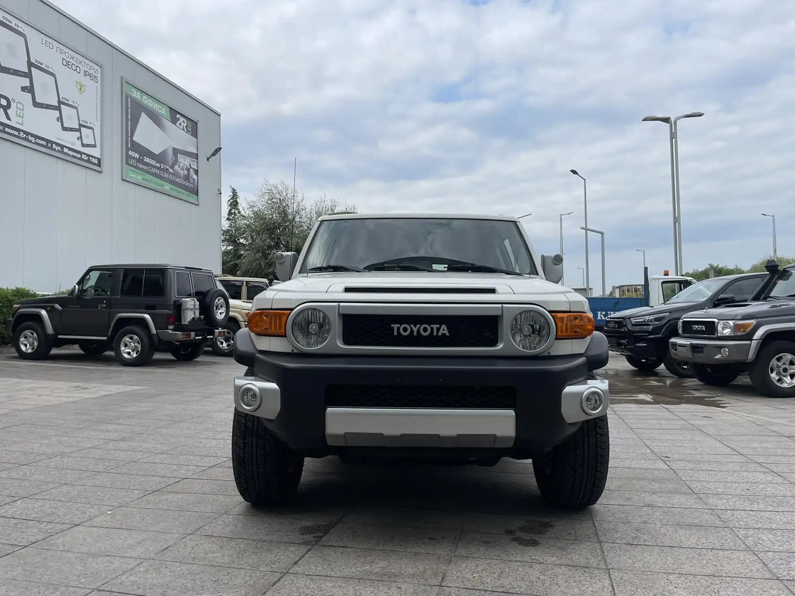 TOYOTA FJ CRUISER — снимка 1 от 22