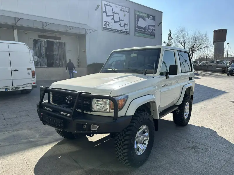 TOYOTA LAND CRUISER HZJ71