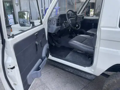 Toyota Land Cruiser LJ70 2.4 — снимка 45 от 59