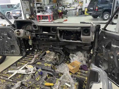 Toyota Land Cruiser HZJ73 — снимка 51 от 81
