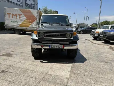 Toyota Land Cruiser HZJ73 — снимка 72 от 81