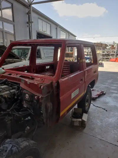 Toyota Land Cruiser HZJ71 — снимка 3 от 38