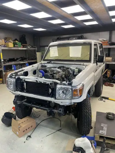 Toyota Land Cruiser HZJ71 — снимка 21 от 38