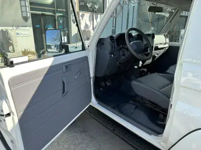 Toyota Land Cruiser HZJ71 — снимка 23 от 38