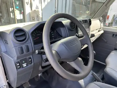 Toyota Land Cruiser HZJ71 — снимка 26 от 38
