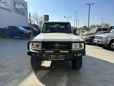 Toyota Land Cruiser HZJ71 — снимка 28 от 38