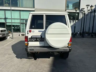 Toyota Land Cruiser HZJ71 — снимка 32 от 38