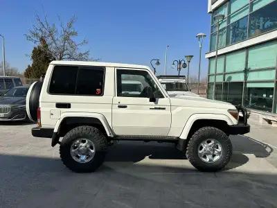 Toyota Land Cruiser HZJ71 — снимка 35 от 38