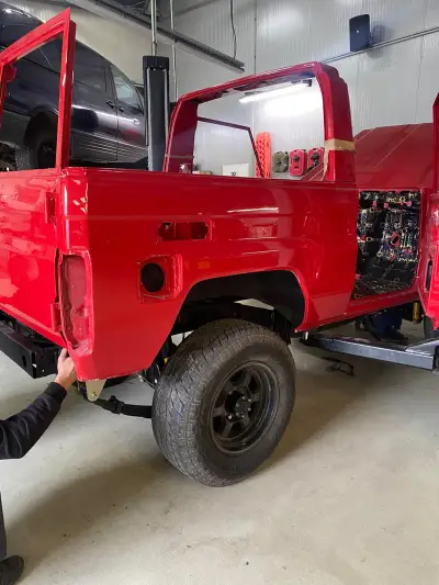Toyota Land Cruiser HZJ73 — снимка 35 от 52