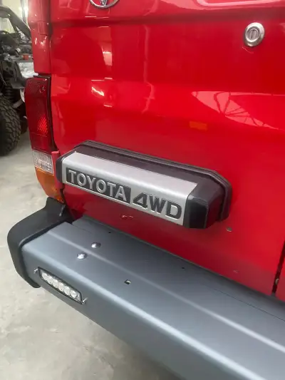 Toyota Land Cruiser HZJ73 — снимка 37 от 52