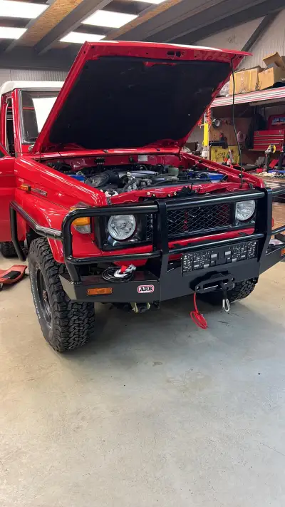 Toyota Land Cruiser HZJ73 — снимка 41 от 52
