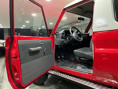 Toyota Land Cruiser HZJ73 — снимка 43 от 52