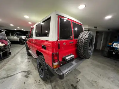 Toyota Land Cruiser HZJ73 — снимка 45 от 52