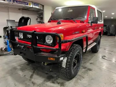 Toyota Land Cruiser HZJ73 — снимка 46 от 52