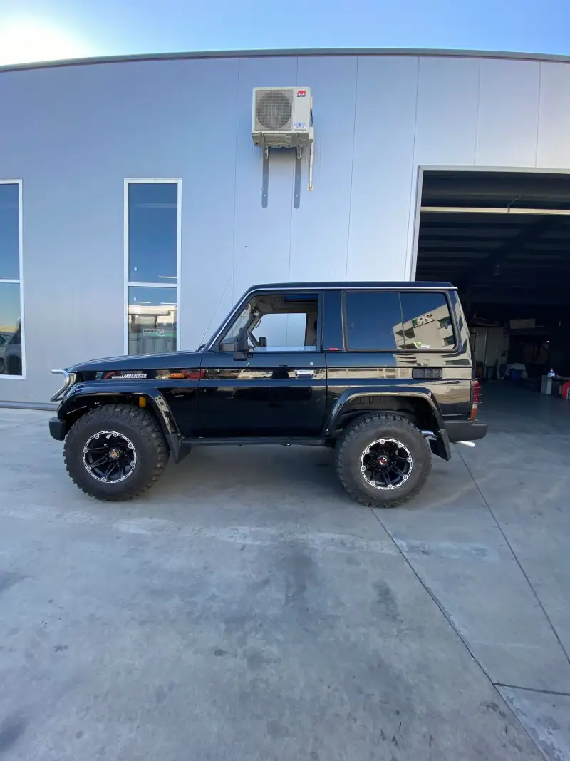 Toyota Land Cruiser KZJ70