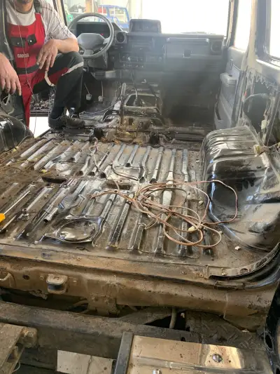 Toyota Land Cruiser KZJ70 — снимка 13 от 88
