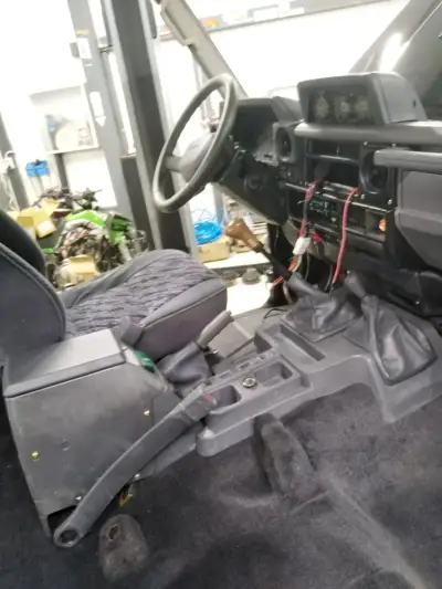 Toyota Land Cruiser KZJ70 — снимка 64 от 88
