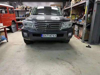 Toyota Land Cruiser VDJ200 — снимка 1 от 15