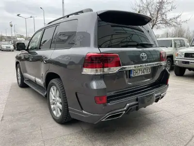 Toyota Land Cruiser VDJ200 — снимка 11 от 15