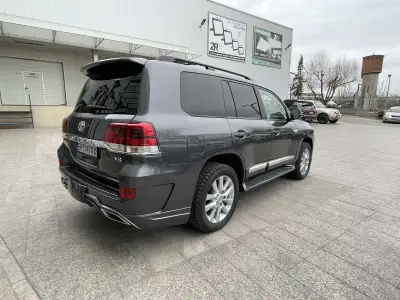 Toyota Land Cruiser VDJ200 — снимка 13 от 15