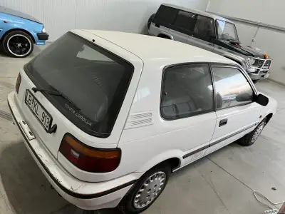 Toyota Corolla XLi — снимка 3 от 16