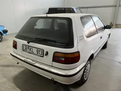 Toyota Corolla XLi — снимка 4 от 16