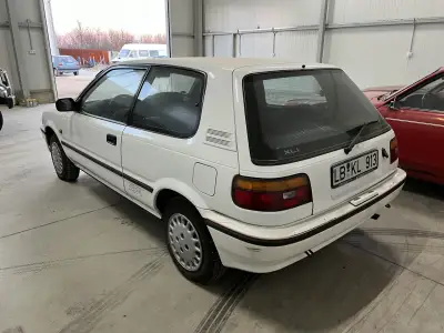 Toyota Corolla XLi — снимка 6 от 16