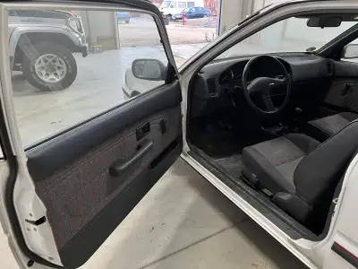 Toyota Corolla XLi — снимка 7 от 16