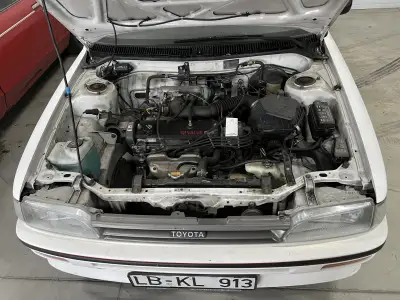 Toyota Corolla XLi — снимка 14 от 16