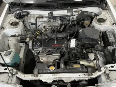 Toyota Corolla XLi — снимка 15 от 16