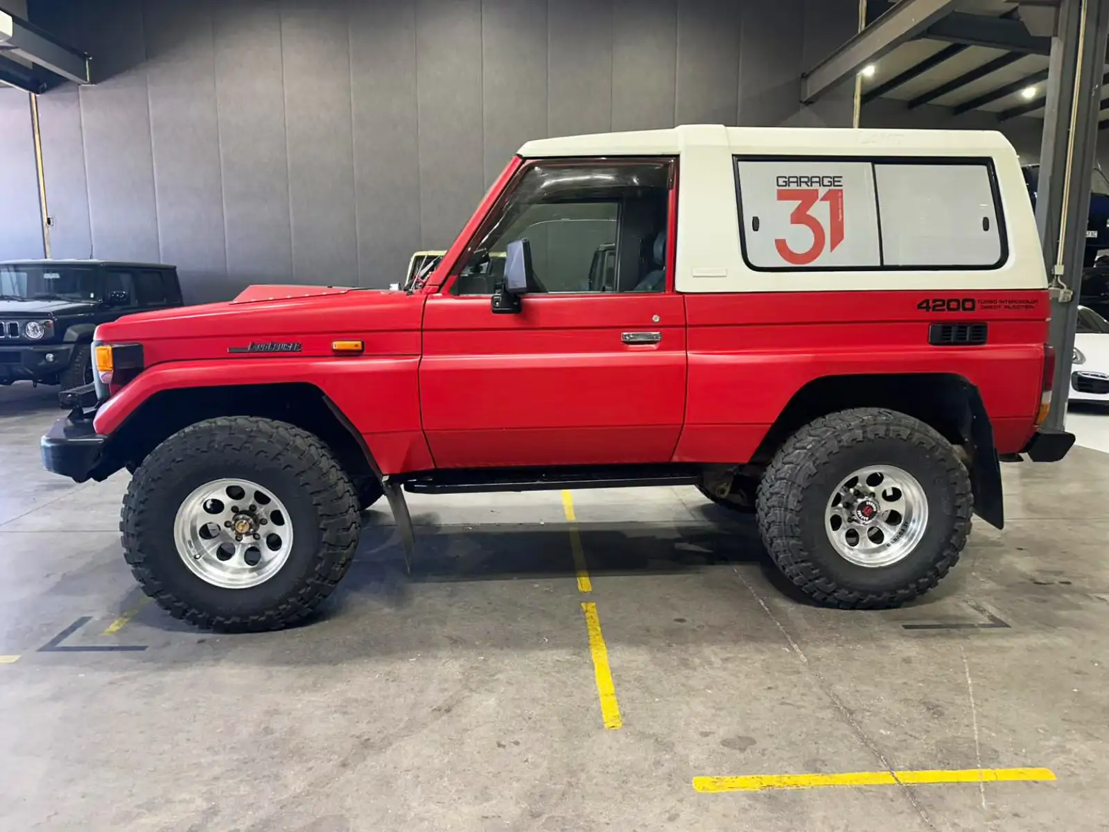 TOYOTA LAND CRUISER HZJ73