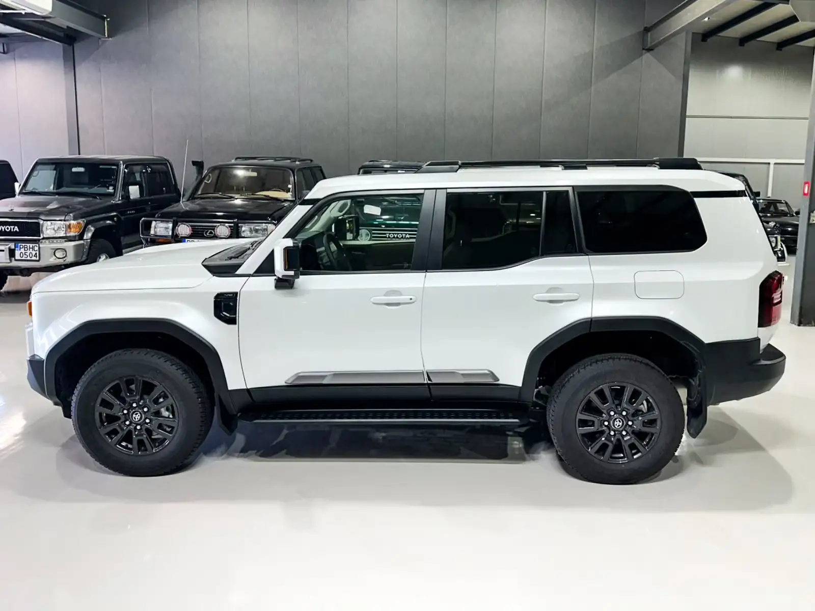 TOYOTA LAND CRUISER 250