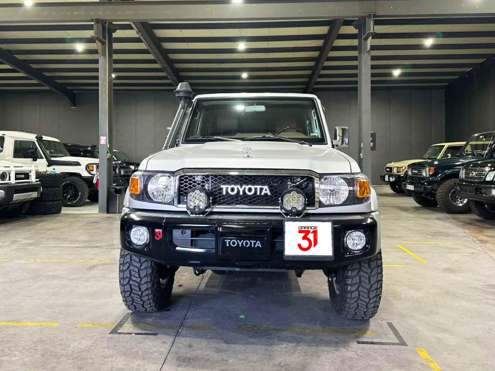 TOYOTA LAND CRUISER GRJ76 LX — Foto 1 von 21