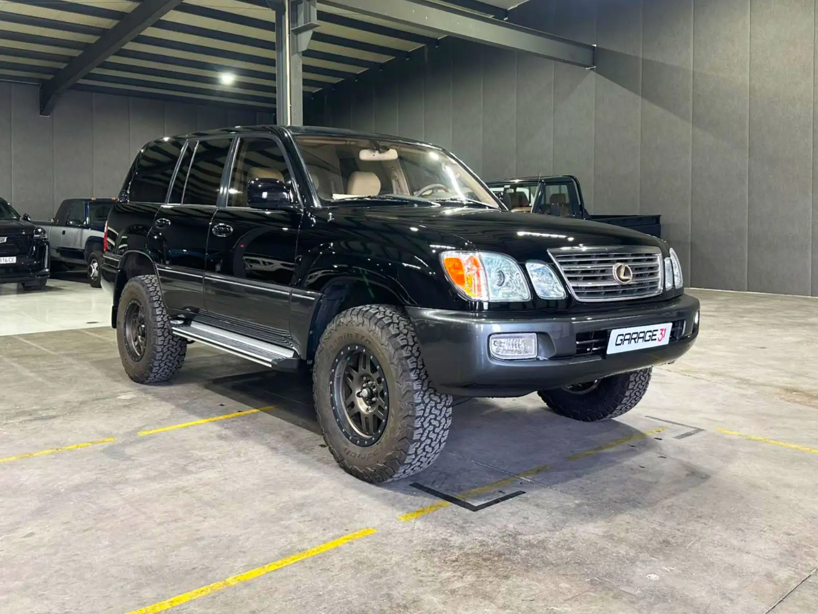 LEXUS LX 470 V8 — Foto 1 von 21